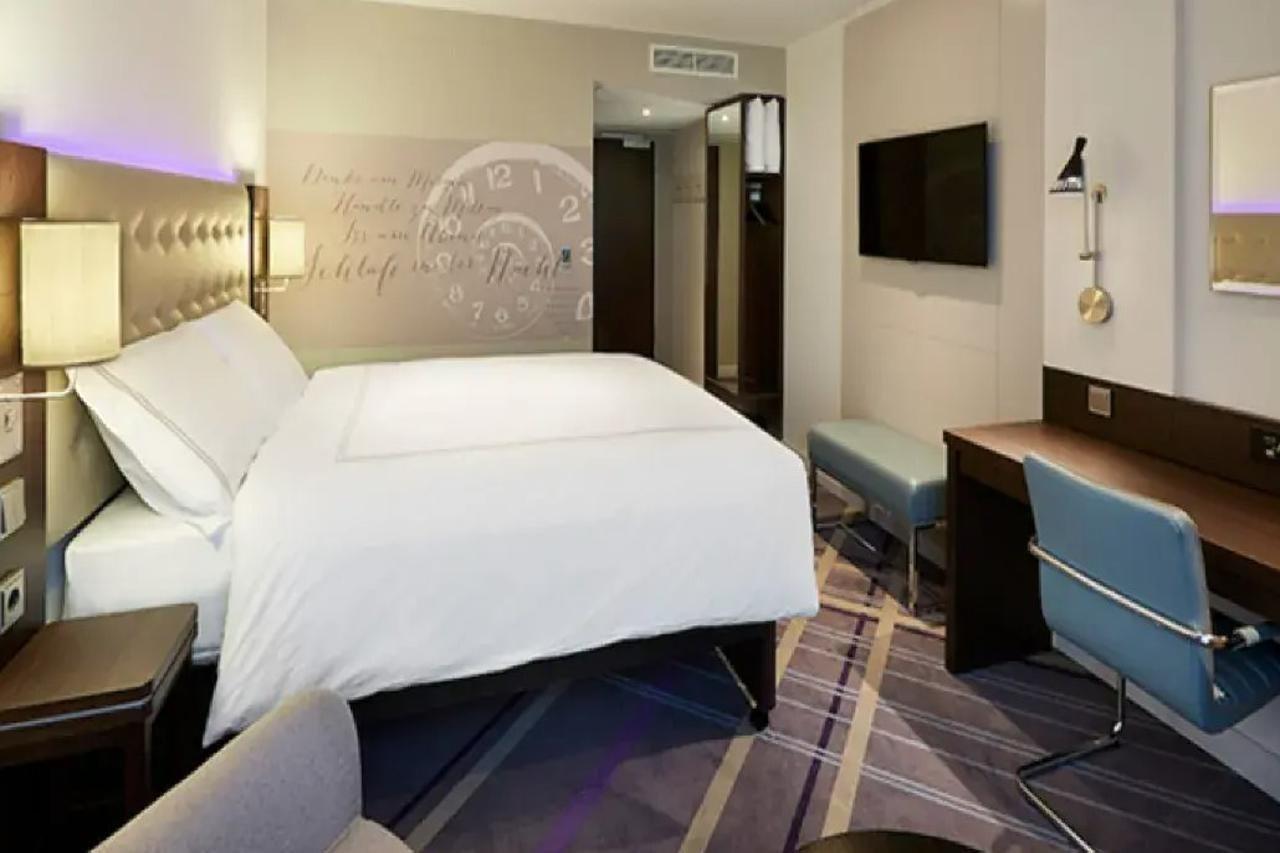 Premier Inn Muenchen City Schwabing ภายนอก รูปภาพ