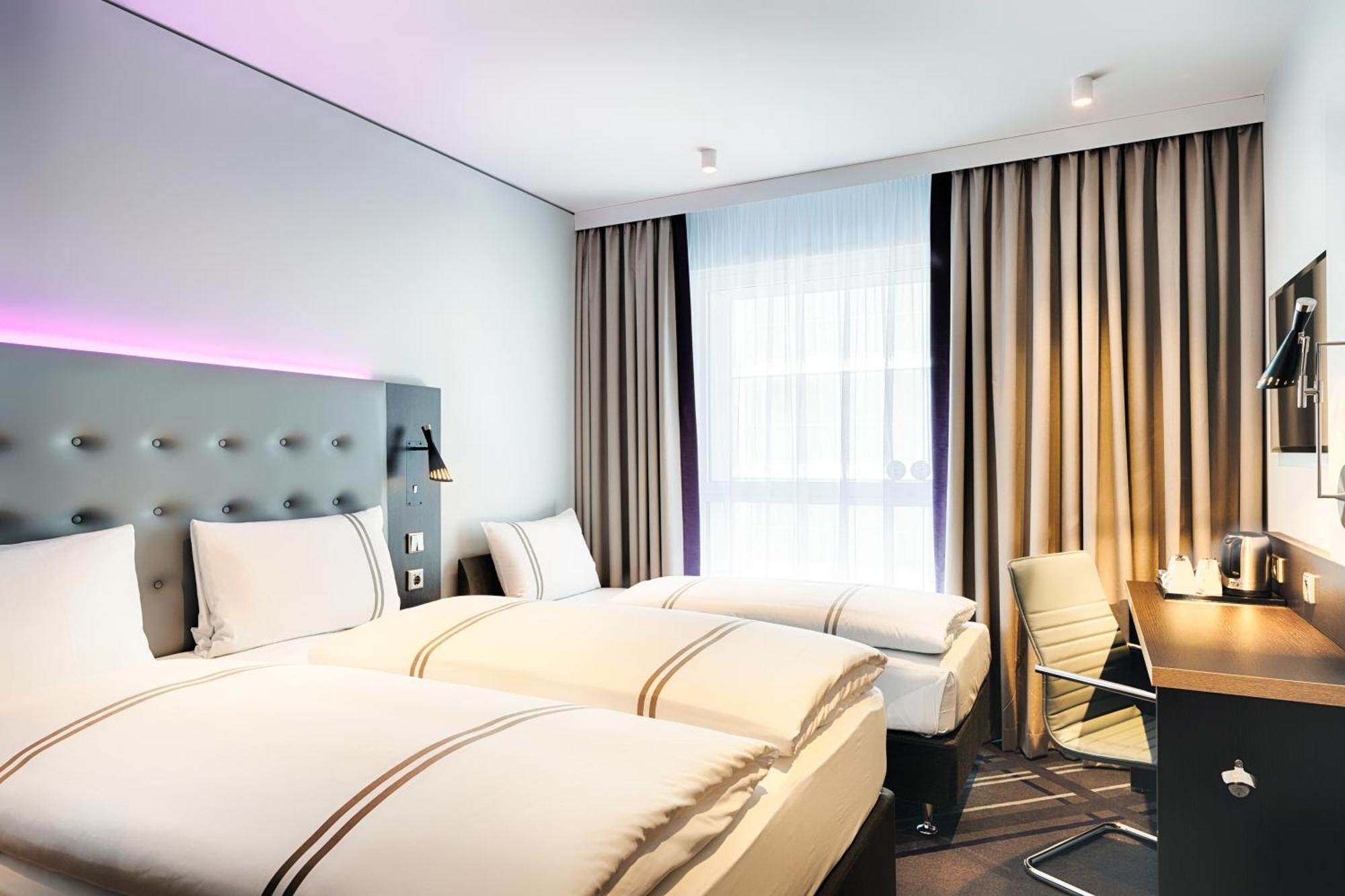 Premier Inn Muenchen City Schwabing ภายนอก รูปภาพ