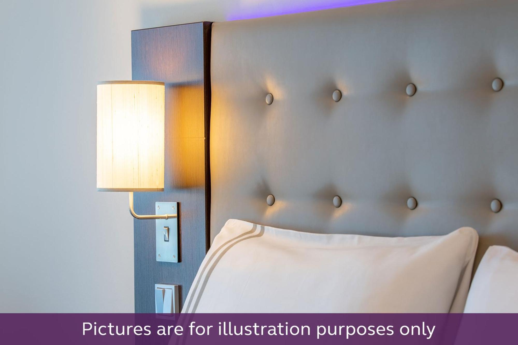 Premier Inn Muenchen City Schwabing ภายนอก รูปภาพ