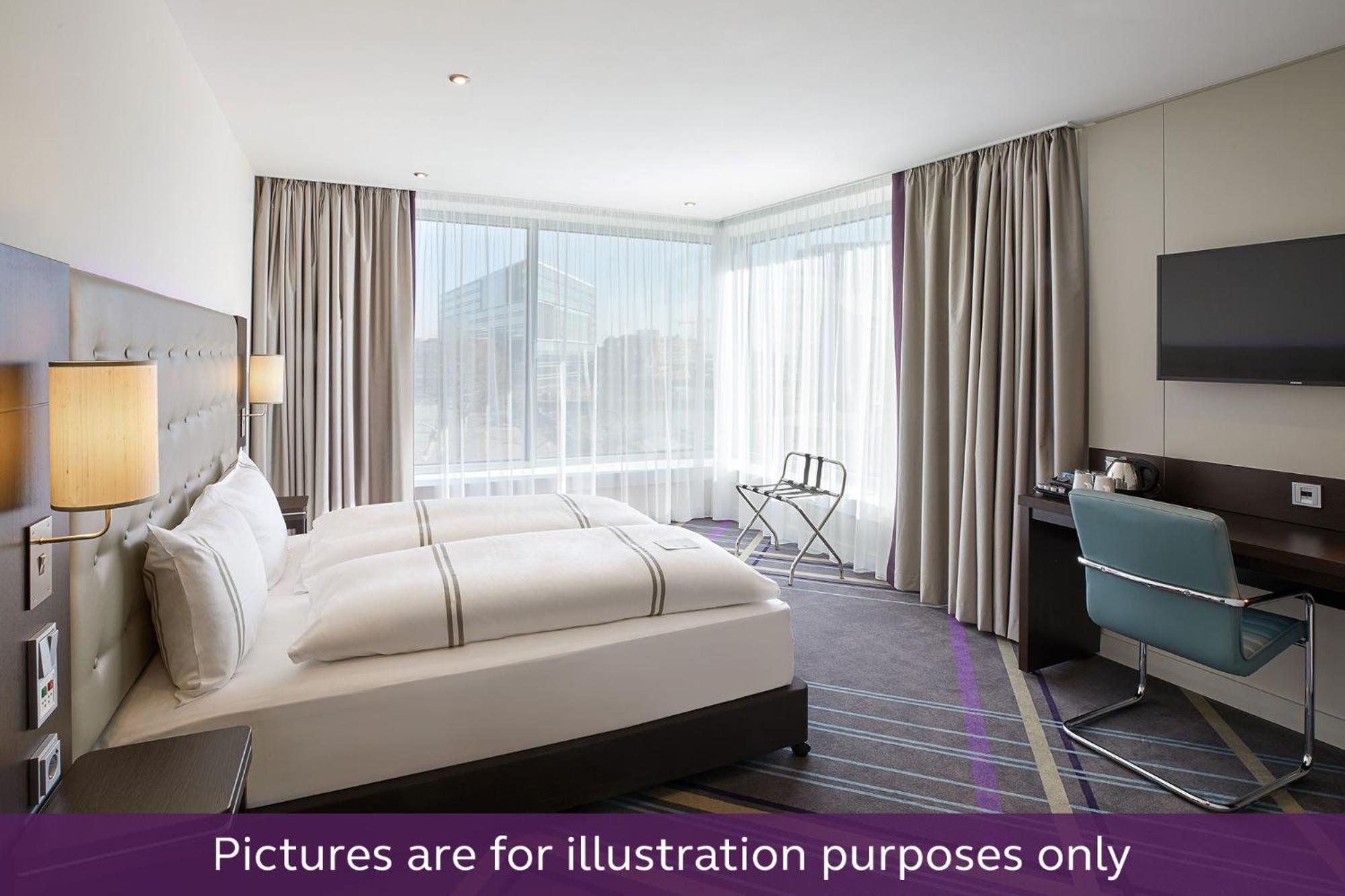 Premier Inn Muenchen City Schwabing ภายนอก รูปภาพ