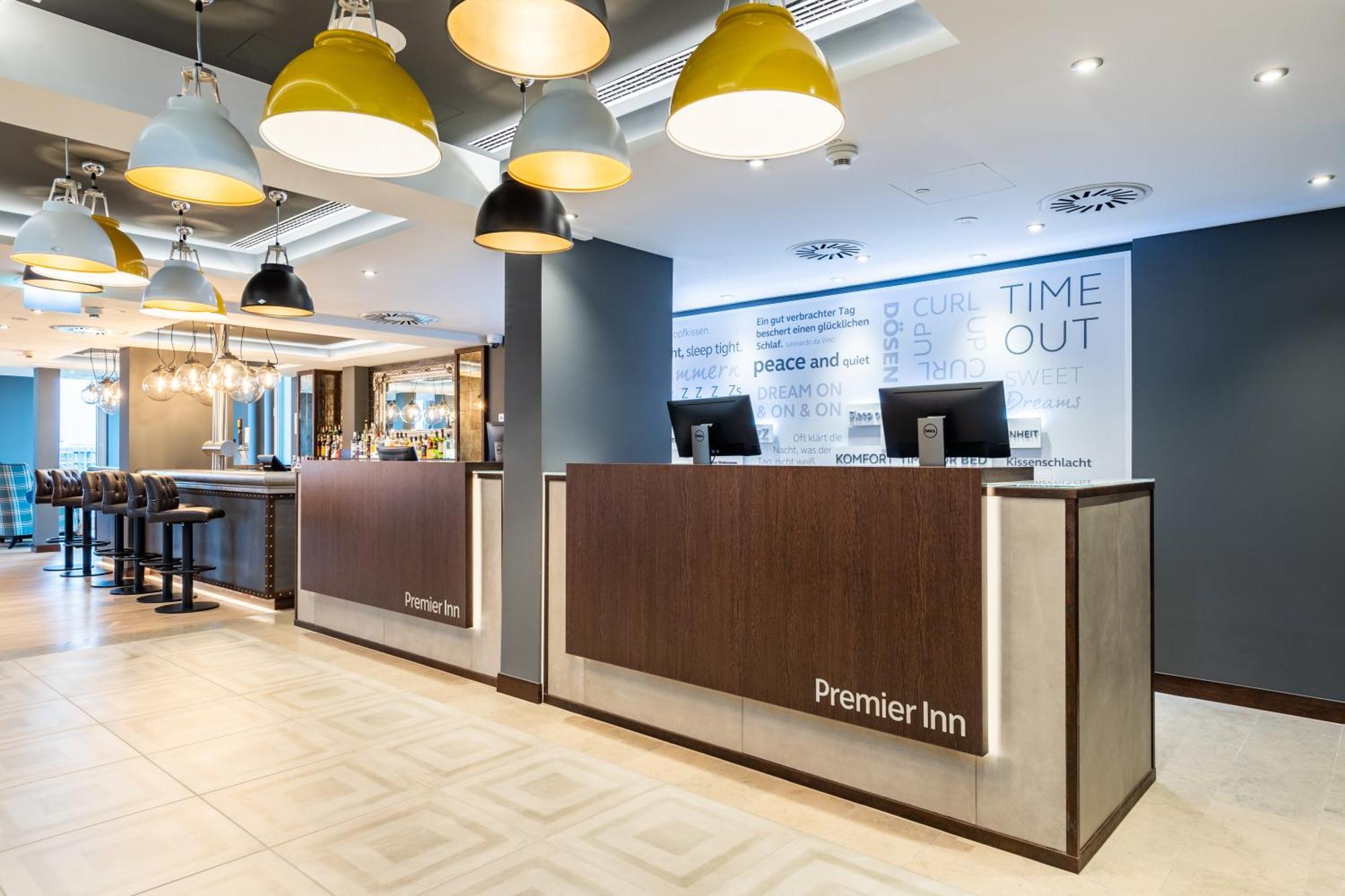 Premier Inn Muenchen City Schwabing ภายนอก รูปภาพ