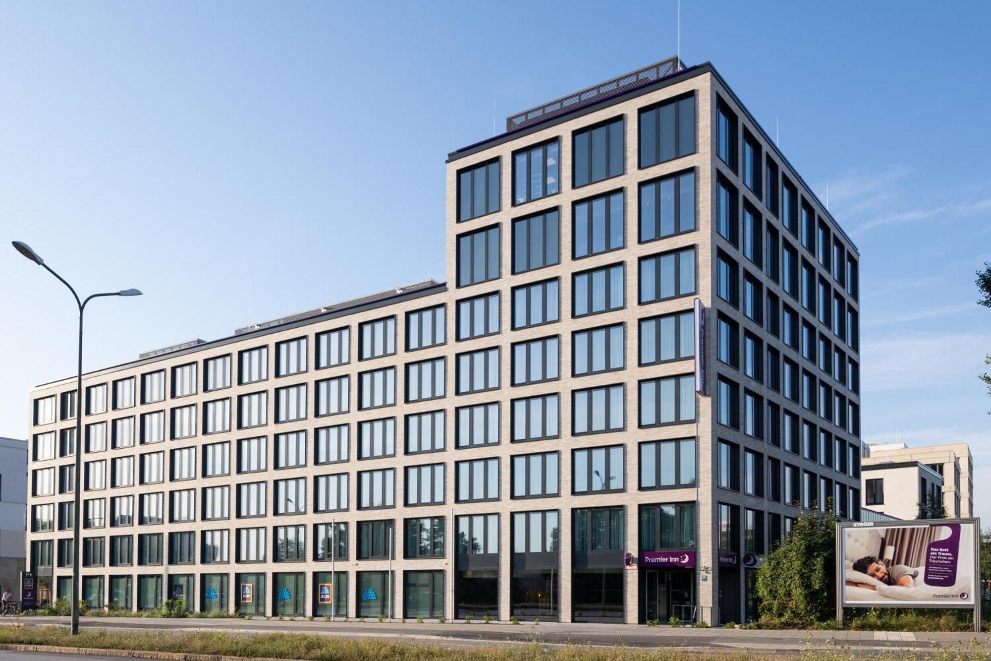 Premier Inn Muenchen City Schwabing ภายนอก รูปภาพ